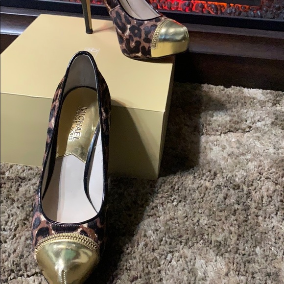 Michael Kors Pumps - Picture 3 of 3